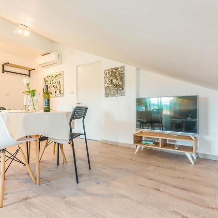 Apartment Egon Malinska Zewnętrze zdjęcie